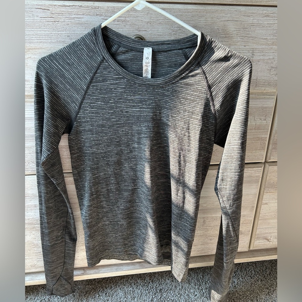 LULULEMON swiftly tech long sleeve shirt 2.0 race length